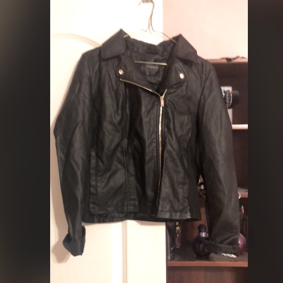 Black leather jacket from Dynamite. Size Medium :) - Picture 1 of 3